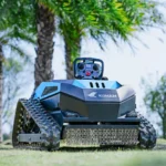 Ferngesteuerter elektrischer Raupenrasenmäher KOHAM KH-LM8023B für Hangneigungen bis zu 45°