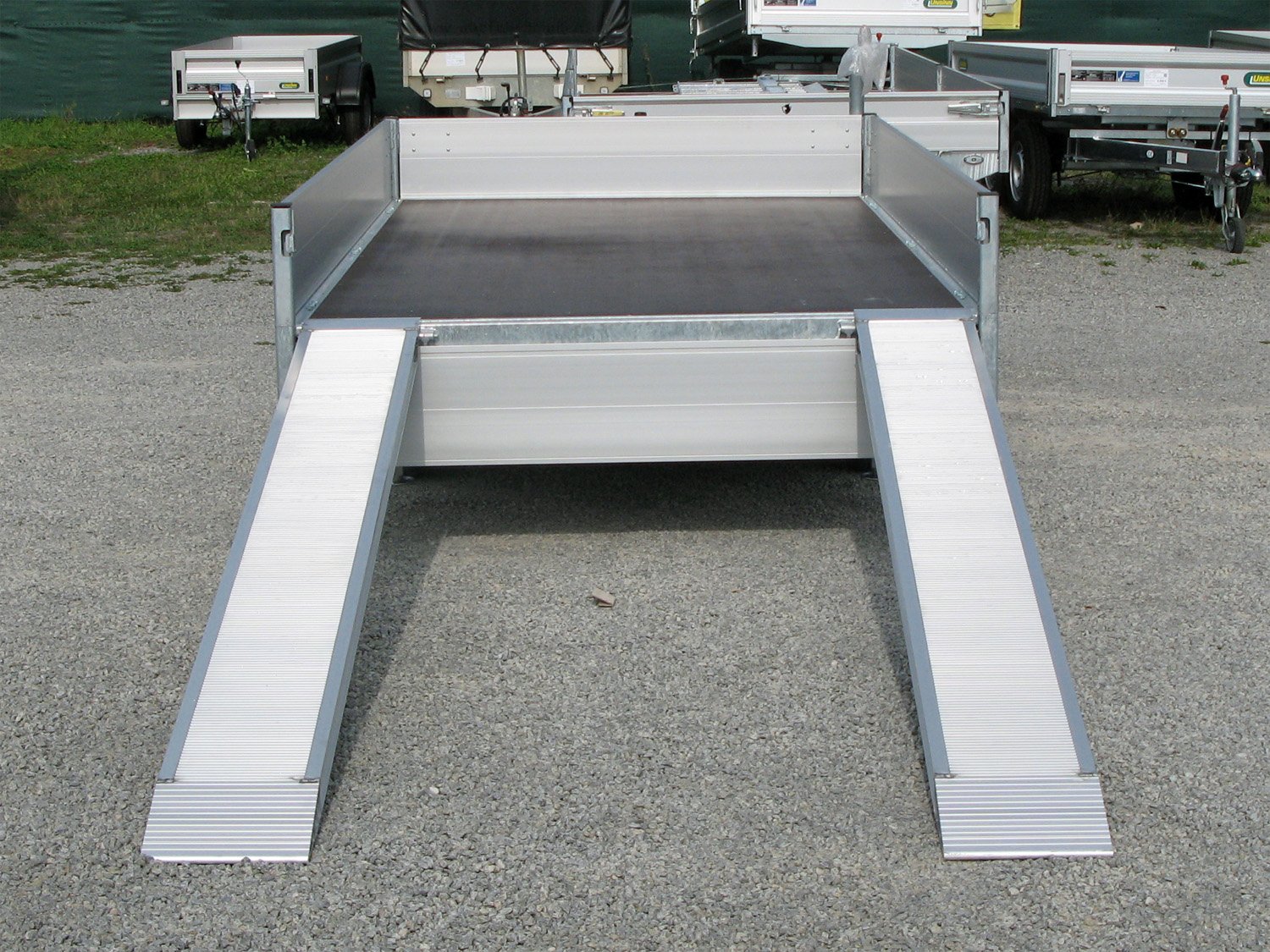 Hapert Azure H-2 – 3000 – 3350 x 1800 Multi Niedriges Fahrwerk – Auffahrpaket