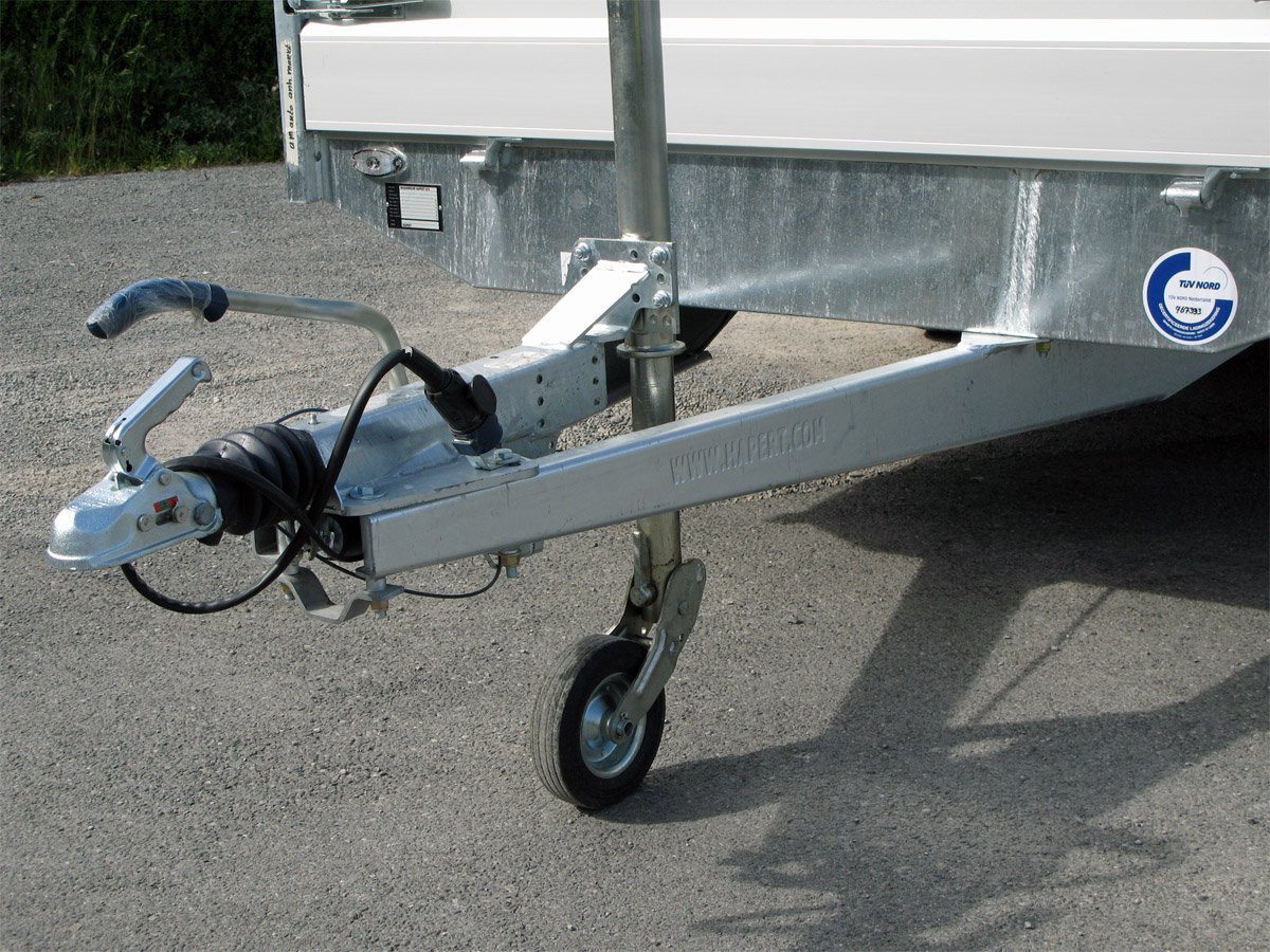 Hapert Azure H-2 – 3000 – 4550 x 1800 185 R 14 C – Mittelrungen