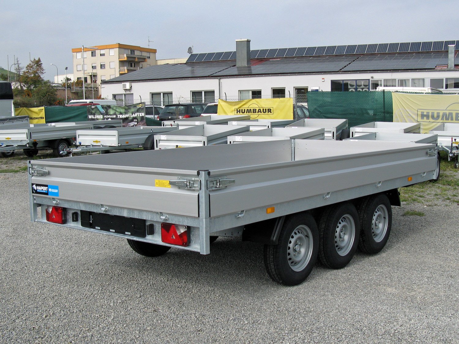 Hapert Azure H-3 – 3500 – 4550 x 2400 3 Achser – Parabelfederung