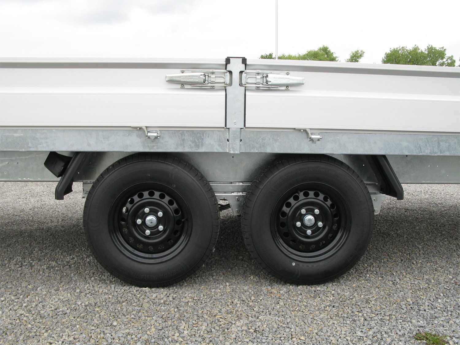 Hapert Azure H-2 – 3500 – 6050 x 2000 Parabelfederung – 100 km/h