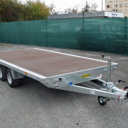 Humbaur Universal 3000 Seilwinde und Auffahrbohlen